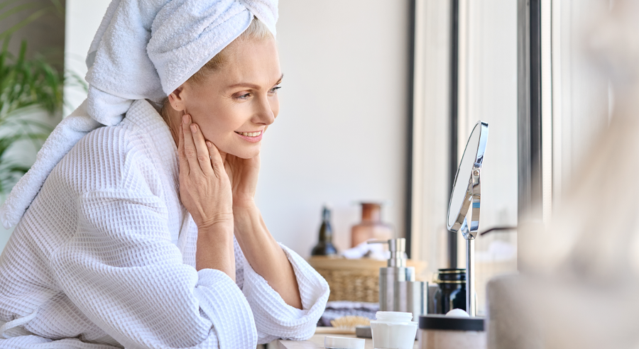 Pielęgnacja cery dojrzałej, czyli o tym, jak zachować młody i promienny wygląd skóry